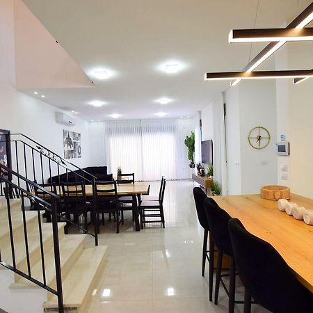 אמה וילה ריזורט Villa Hadera Luaran gambar