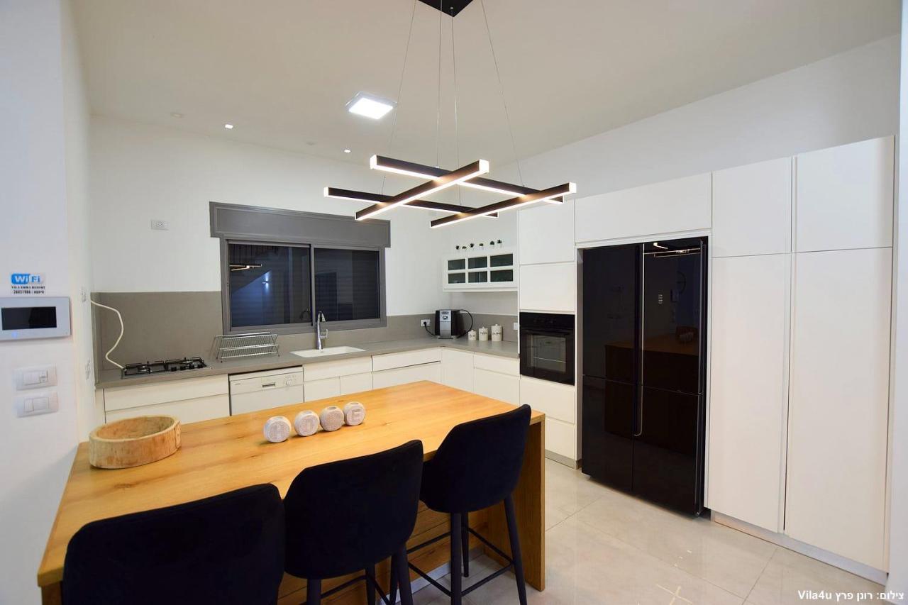 אמה וילה ריזורט Villa Hadera Luaran gambar